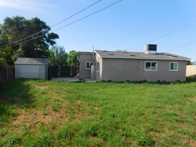 5590 E Garland Avenue, Fresno, CA 93727