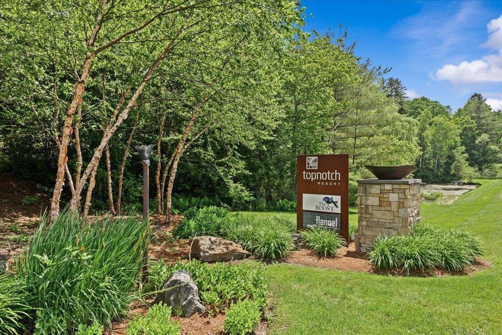 327 Topnotch Dr # 327B, Stowe, VT 05672
