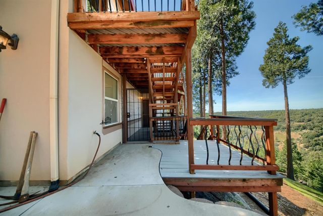 19015 E Pine Dr, Pioneer, CA 95666