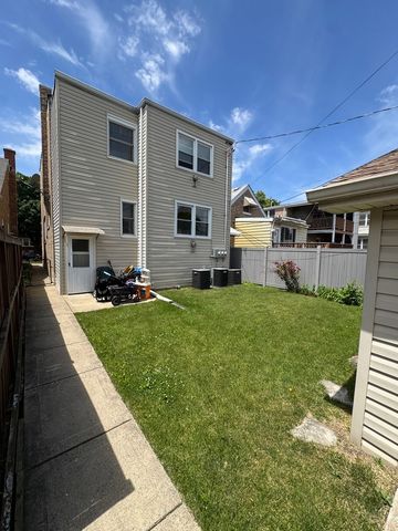 4941 N Menard Avenue 3, Chicago, IL 60630