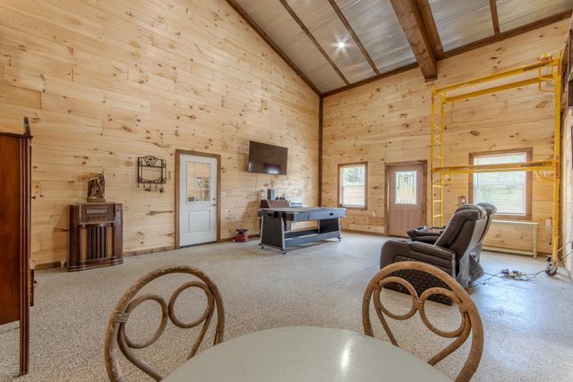 597 HARDIN GRAVEYARD RD, Adamsville, TN 38310
