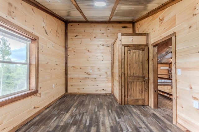 597 HARDIN GRAVEYARD RD, Adamsville, TN 38310