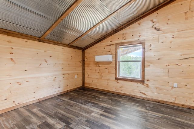 597 HARDIN GRAVEYARD RD, Adamsville, TN 38310