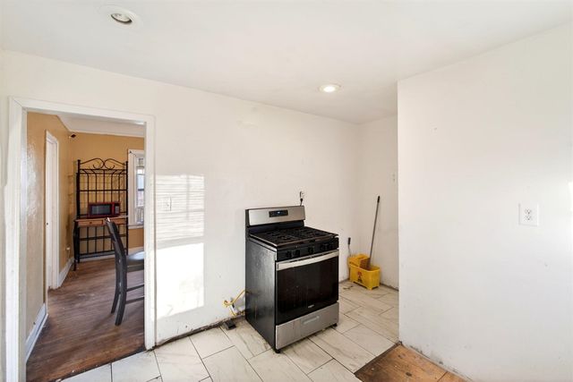 14161 Sussex Street, Detroit, MI 48227
