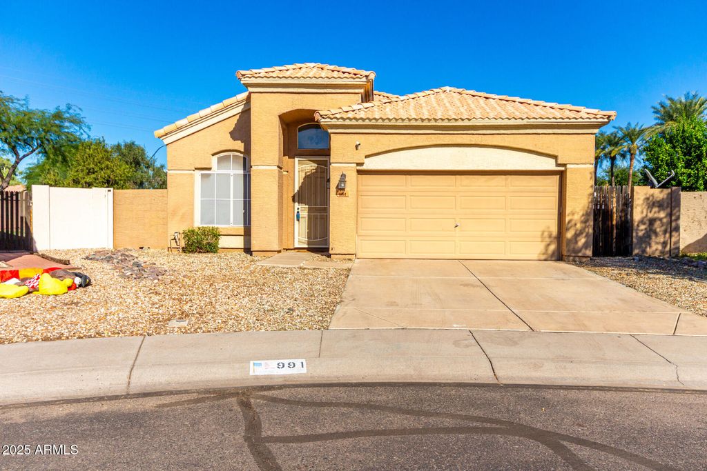 991 N FLORENCE Drive, Chandler, AZ 85226