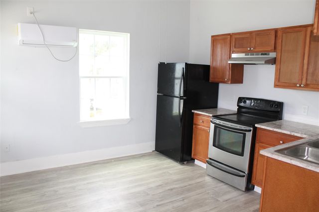 1015 30th Street 3, Galveston, TX 77550