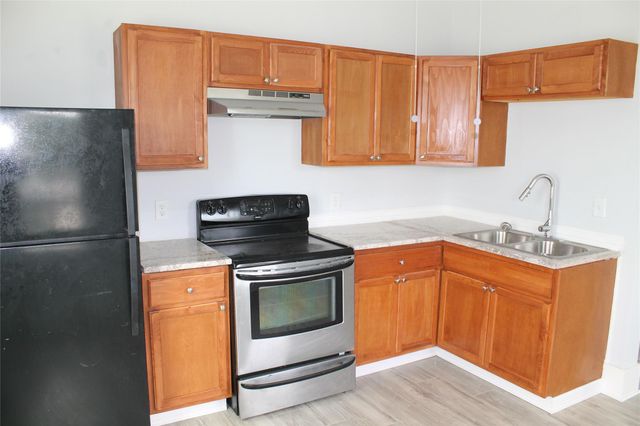 1015 30th Street 3, Galveston, TX 77550