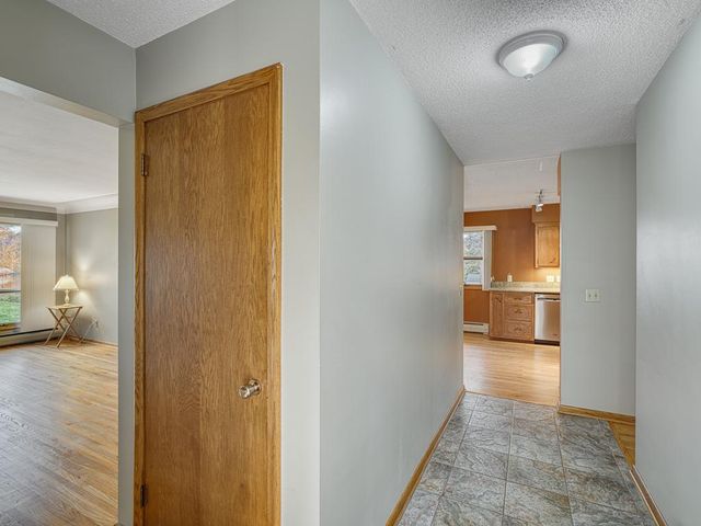 85 Rice Creek Way NE, Fridley, MN 55432