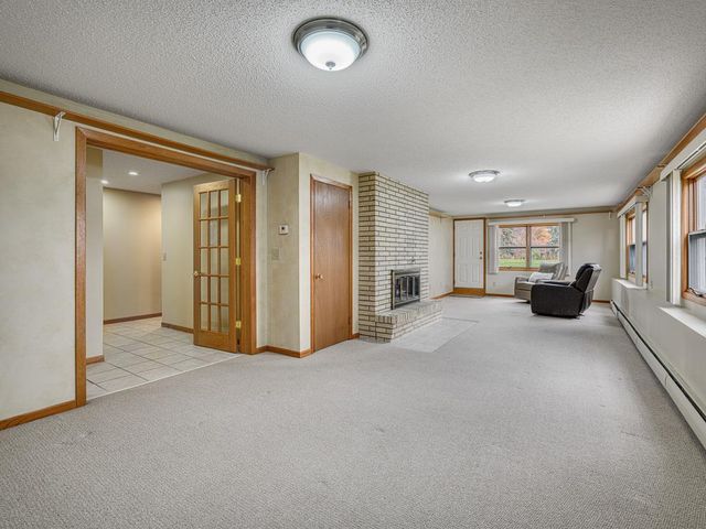 85 Rice Creek Way NE, Fridley, MN 55432