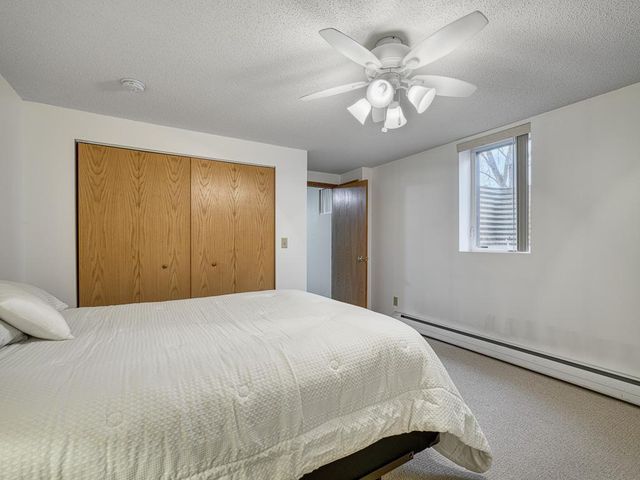 85 Rice Creek Way NE, Fridley, MN 55432