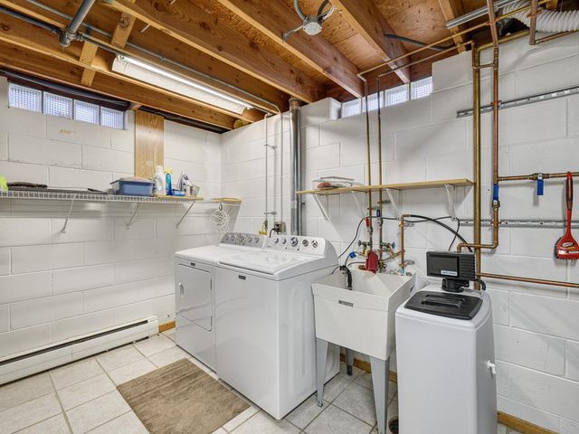 85 Rice Creek Way NE, Fridley, MN 55432