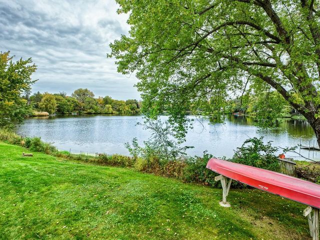 85 Rice Creek Way NE, Fridley, MN 55432