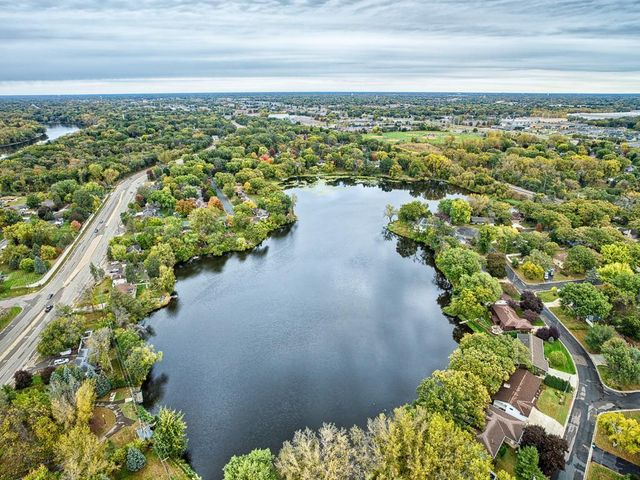 85 Rice Creek Way NE, Fridley, MN 55432