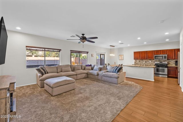 2540 E MISTY WILLOW Lane, Phoenix, AZ 85024