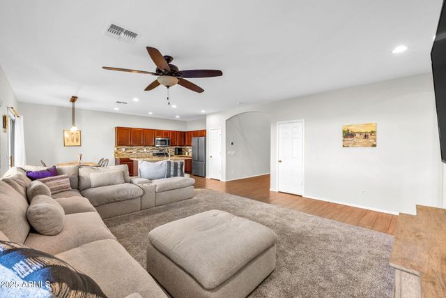 2540 E MISTY WILLOW Lane, Phoenix, AZ 85024