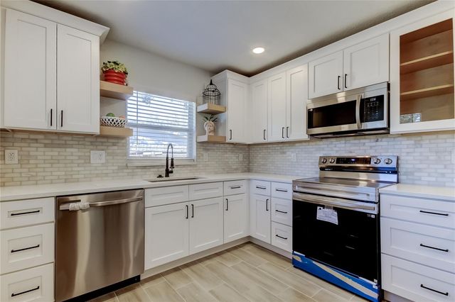 509 11TH STREET NW, Largo, FL 33770