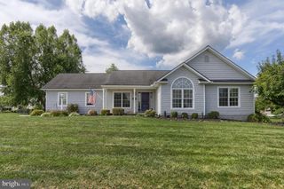 87 CLOVER DR, Lebanon, PA 17042