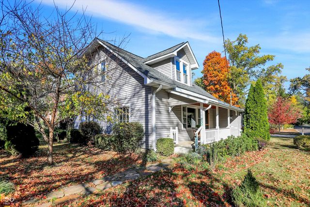 500 W Sycamore Street, Zionsville, IN 46077