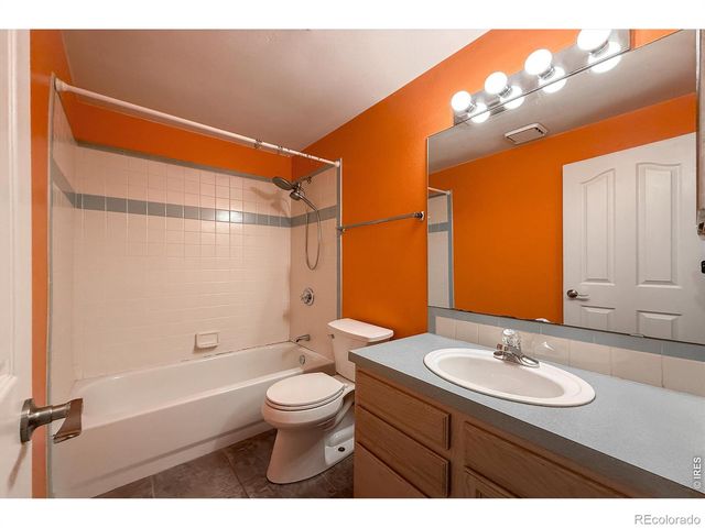 584 Sugar Mill Place, Longmont, CO 80504