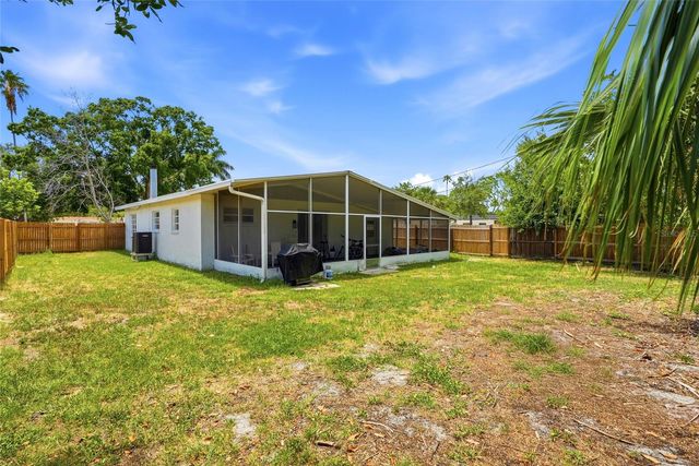 4027 HUNTINGTON STREET NE, St Petersburg, FL 33703