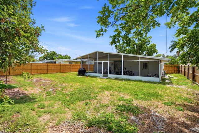 4027 HUNTINGTON STREET NE, St Petersburg, FL 33703