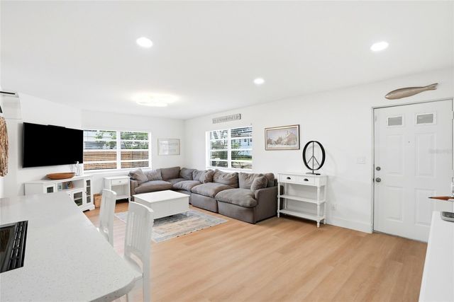 4027 HUNTINGTON STREET NE, St Petersburg, FL 33703