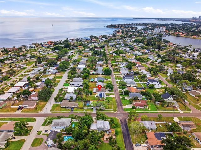 4027 HUNTINGTON STREET NE, St Petersburg, FL 33703