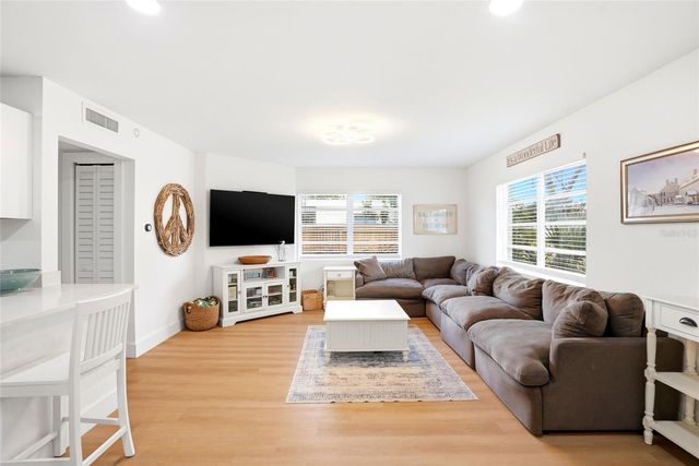 4027 HUNTINGTON STREET NE, St Petersburg, FL 33703