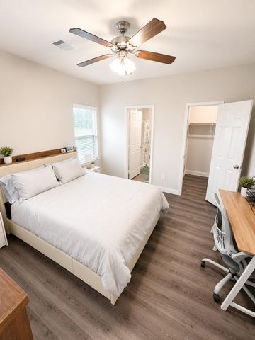 16894 Glenheath, Montgomery, TX 77316