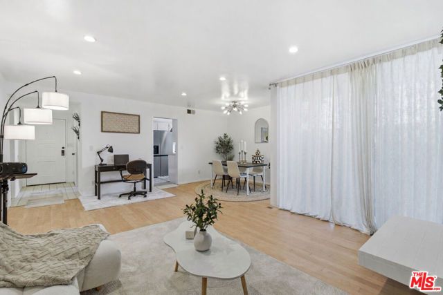 1807 Camden Avenue 4, Los Angeles, CA 90025
