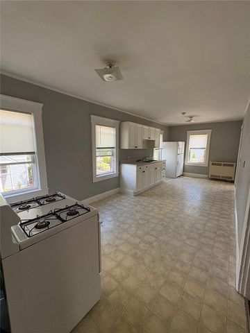 91 Duke Street 3, East Greenwich, RI 02818