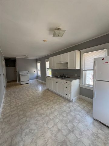 91 Duke Street 3, East Greenwich, RI 02818
