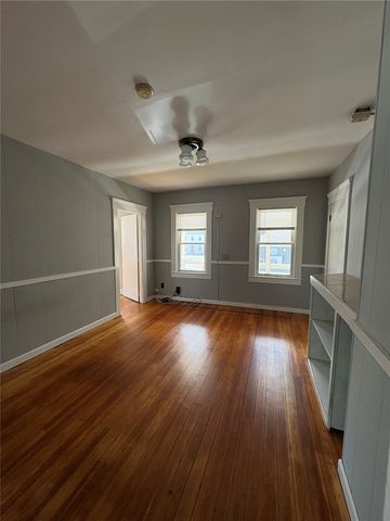 91 Duke Street 3, East Greenwich, RI 02818