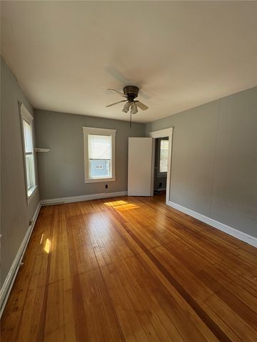 91 Duke Street 3, East Greenwich, RI 02818
