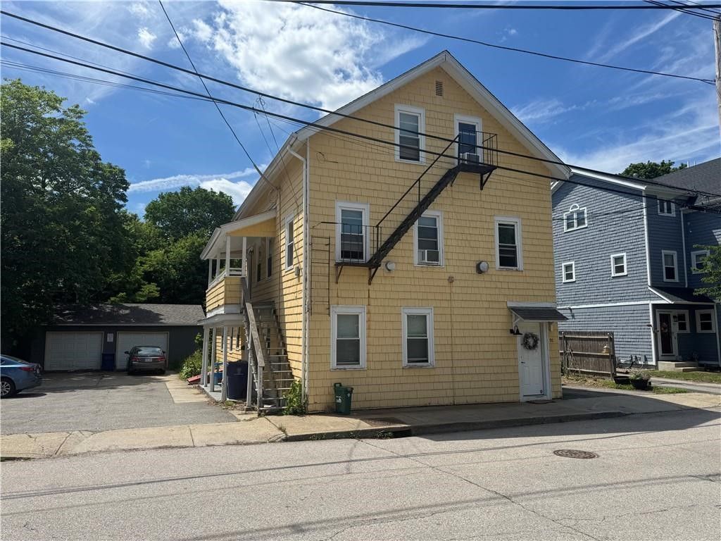 91 Duke Street 3, East Greenwich, RI 02818