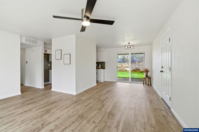 4665 Horseshoe Ct SE, Salem, OR 97317