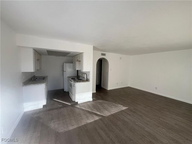 1919 Lillie ST H, Fort Myers, FL 33916