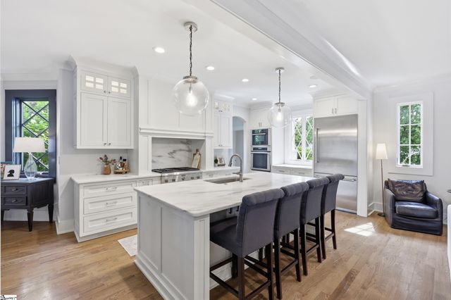 21 Parkside Drive, Greenville, SC 29609
