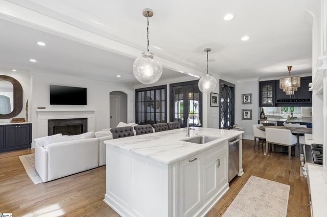 21 Parkside Drive, Greenville, SC 29609