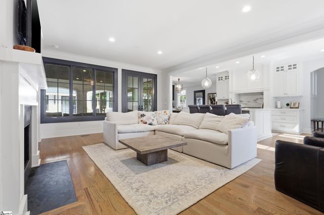 21 Parkside Drive, Greenville, SC 29609