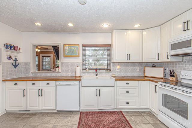 1105 Chateau Drive, Kettering, OH 45429