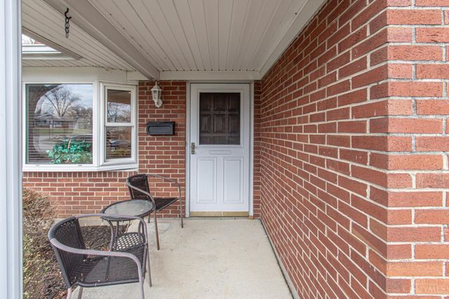 1105 Chateau Drive, Kettering, OH 45429