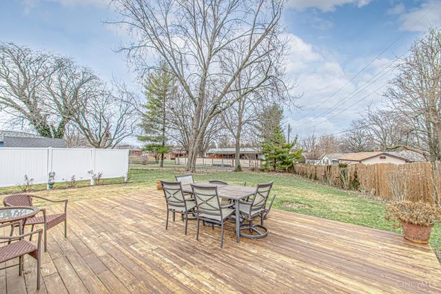 1105 Chateau Drive, Kettering, OH 45429