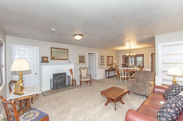 1105 Chateau Drive, Kettering, OH 45429