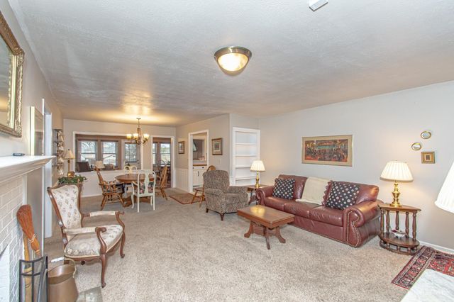 1105 Chateau Drive, Kettering, OH 45429