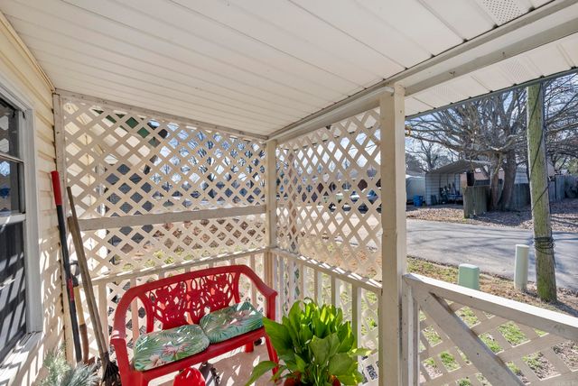 1205 Henry St, Benton, AR 72015