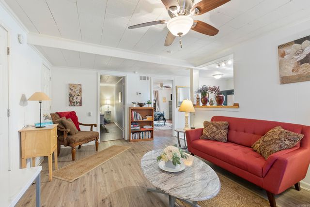 1205 Henry St, Benton, AR 72015