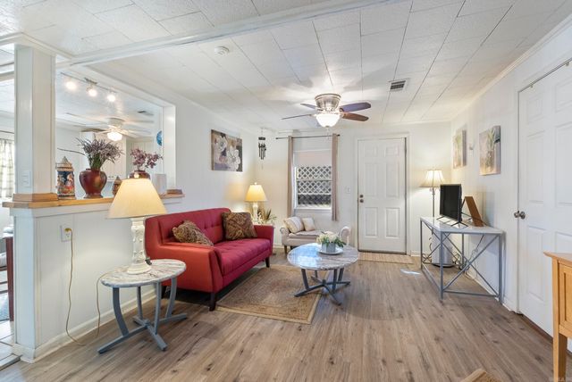 1205 Henry St, Benton, AR 72015