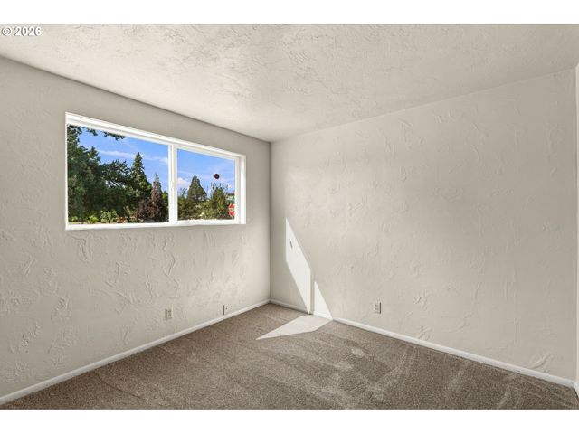 509 14TH St, Springfield, OR 97477