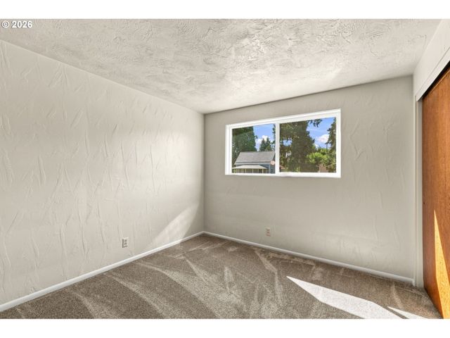 509 14TH St, Springfield, OR 97477